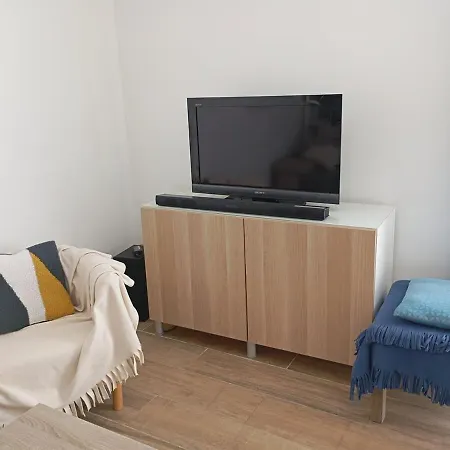 Large Quiet House Apartment *