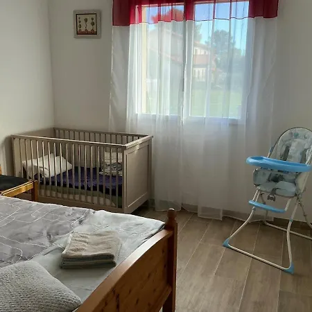 Large Quiet House Apartment